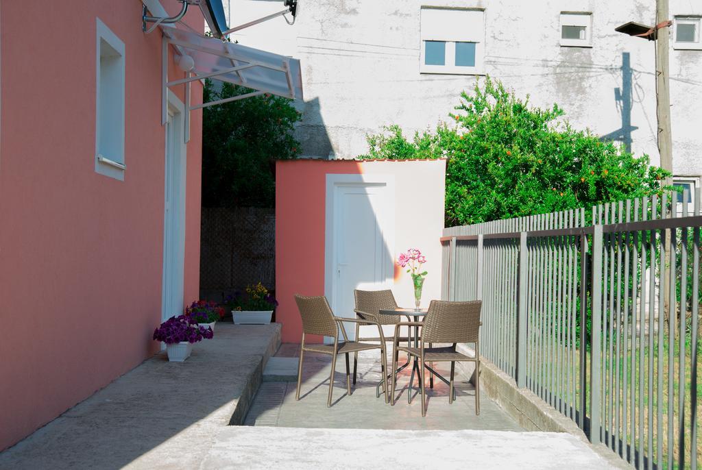 Apartments Tila Требинье Экстерьер фото