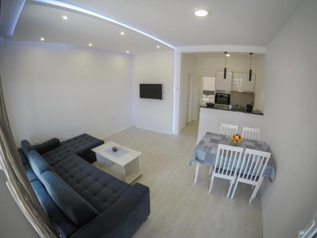 Apartments Tila Требинье Экстерьер фото