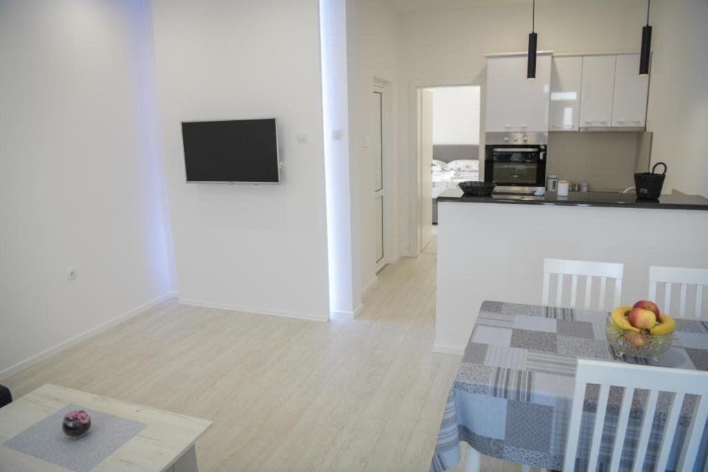 Apartments Tila Требинье Экстерьер фото